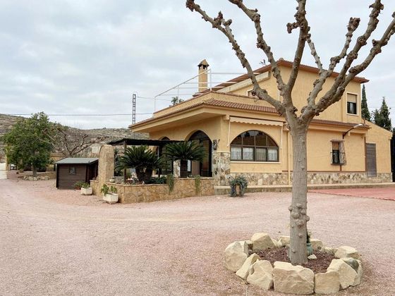 Foto 1 de Casa en venta en El Fondo de les Neus-El Hondon de las Nieves de 5 habitaciones con terraza y piscina
