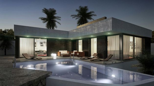 Foto 1 de Venta de casa en El Montgó de 3 habitaciones con terraza y piscina