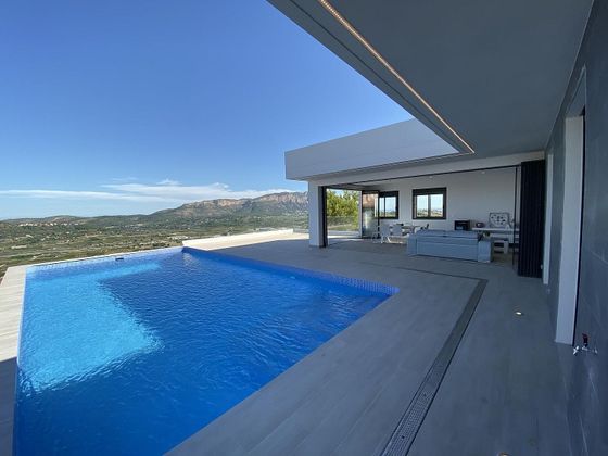 Foto 2 de Venta de casa en El Montgó de 3 habitaciones con terraza y piscina