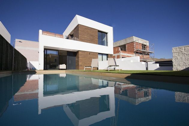 Foto 1 de Casa en venda a Pueblo Español-Coveta Fumá de 3 habitacions amb terrassa i piscina