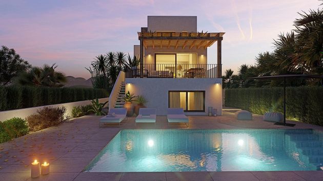 Foto 2 de Casa en venda a Oliva Playa de 5 habitacions amb terrassa i piscina