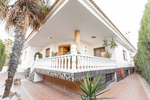 Foto 1 de Xalet en venda a San Pedro del Pinatar de 3 habitacions amb terrassa i garatge