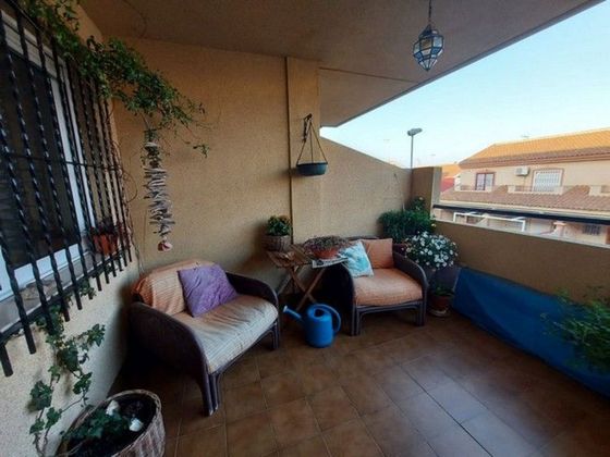 Foto 1 de Pis en venda a Los Peñascos-El Salero-Los Imbernones de 3 habitacions amb terrassa i balcó