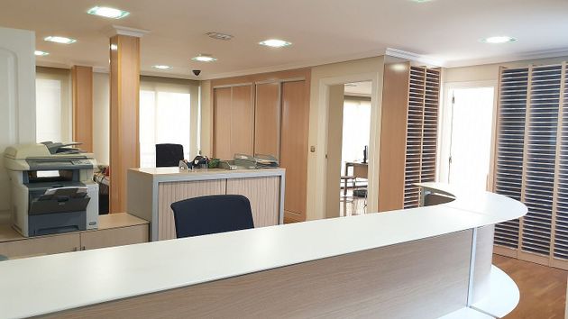 Foto 2 de Alquiler de oficina en Centro - Alicante de 230 m²