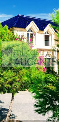 Foto 2 de Xalet en venda a Centro - Mutxamel/Muchamiel de 4 habitacions amb terrassa i jardí