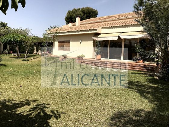 Foto 2 de Venta de chalet en San Juan de Alicante/Sant Joan d´Alacant de 5 habitaciones con terraza y piscina