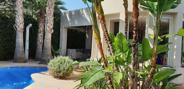 Foto 2 de Chalet en venta en La Huerta de 5 habitaciones con terraza y piscina