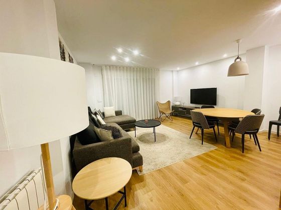 Foto 2 de Alquiler de piso en Centro - Alicante de 3 habitaciones con garaje y muebles