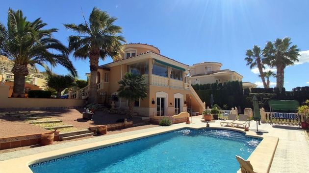 Foto 1 de Xalet en venda a Valle del Sol - Rio Park de 5 habitacions amb terrassa i piscina