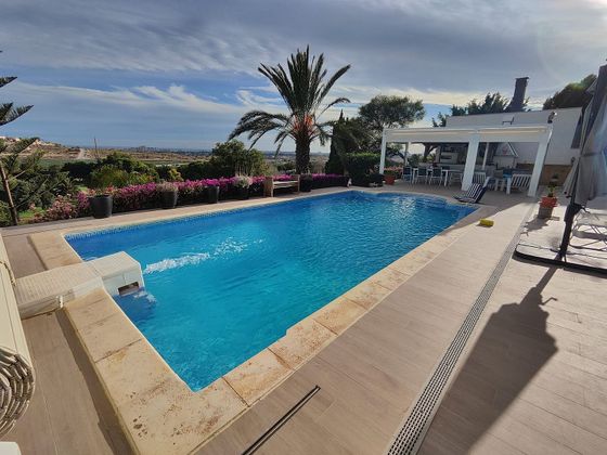 Foto 1 de Xalet en venda a Bonalba-Cotoveta de 5 habitacions amb terrassa i piscina