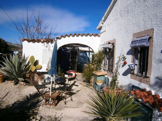 Foto 1 de Casa rural en venda a Alcoy/Alcoi de 2 habitacions amb terrassa i jardí
