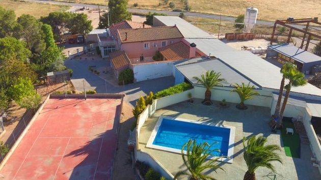 Foto 2 de Casa en venda a Monóvar/Monòver de 6 habitacions amb piscina i garatge