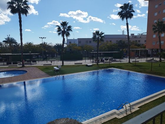 Foto 1 de Pis en venda a calle Alcalde José Luís Lassaletta de 3 habitacions amb terrassa i piscina