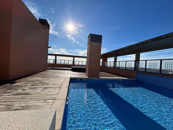 Foto 2 de Pis en venda a avenida Sevilla de 3 habitacions amb terrassa i piscina