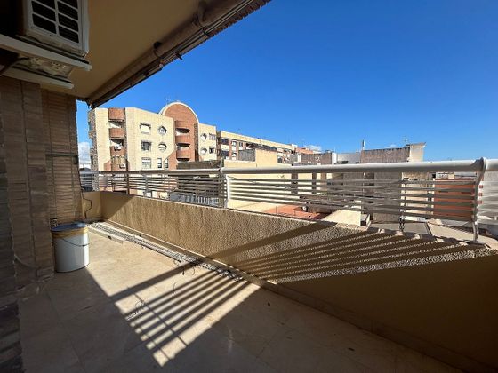 Foto 2 de Pis en venda a Alcalde Felipe Mallol de 4 habitacions amb terrassa i aire acondicionat