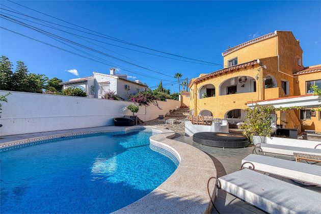 Foto 2 de Casa en venda a calle Serra L'alguenya de 5 habitacions amb terrassa i piscina