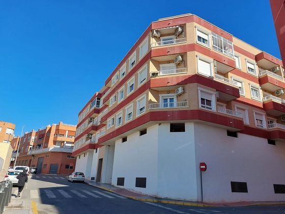 Foto 1 de Piso en venta en calle Diego Montesinos de 2 habitaciones con terraza y piscina