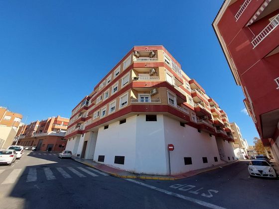 Foto 2 de Piso en venta en calle Diego Montesinos de 2 habitaciones con terraza y piscina