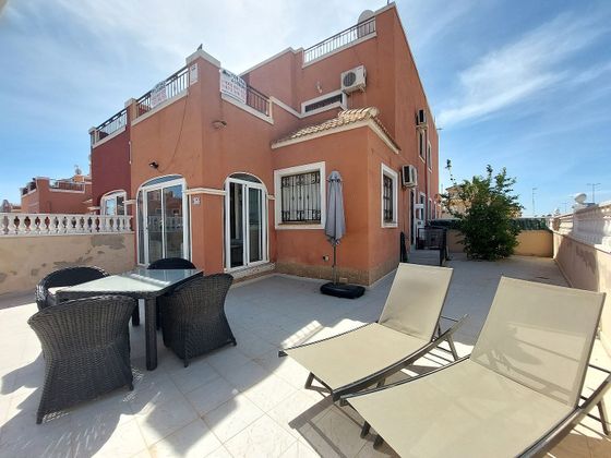 Foto 1 de Casa en venda a calle La Herrada de 3 habitacions amb terrassa i piscina