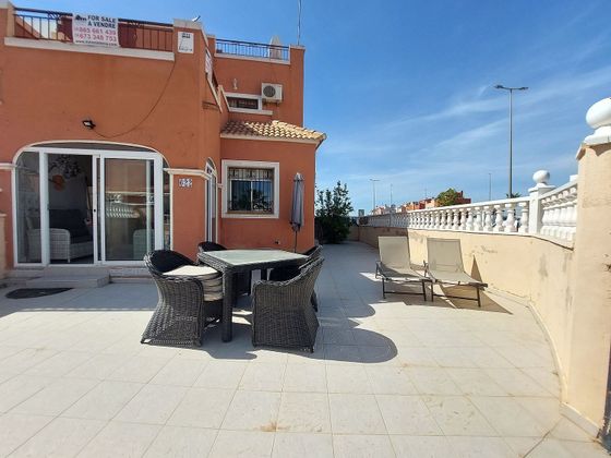 Foto 2 de Casa en venda a calle La Herrada de 3 habitacions amb terrassa i piscina