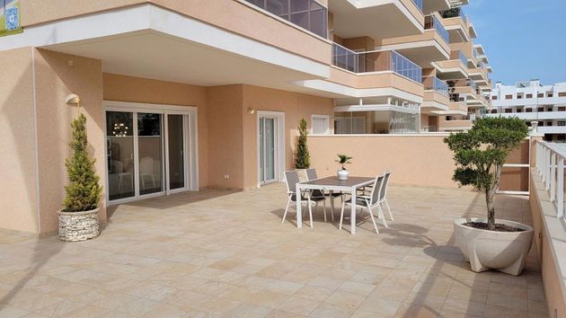 Foto 1 de Piso en venta en Torre de la Horadada de 3 habitaciones con terraza y piscina