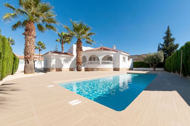 Foto 1 de Casa en venda a Benijófar de 3 habitacions amb piscina