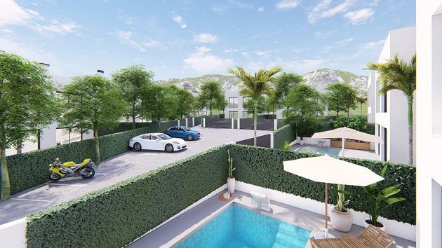 Foto 1 de Venta de casa en Villajoyosa ciudad de 3 habitaciones con terraza y piscina