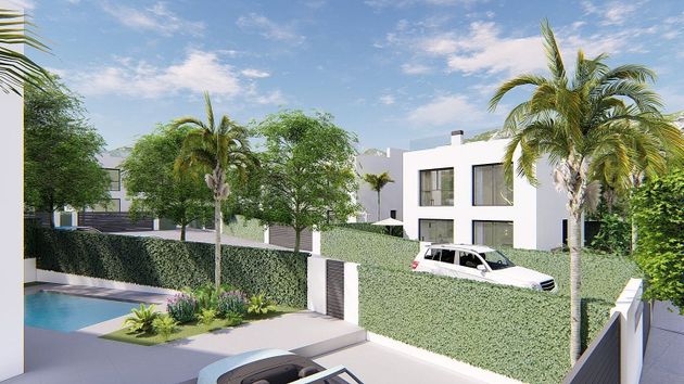 Foto 2 de Venta de casa en Villajoyosa ciudad de 3 habitaciones con terraza y piscina