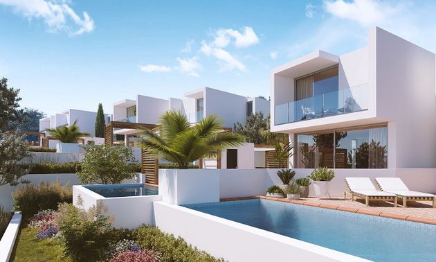 Foto 1 de Casa adossada en venda a Paichi de 3 habitacions amb terrassa i piscina