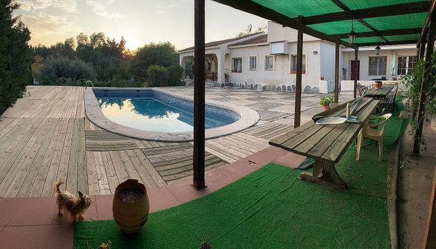 Foto 1 de Chalet en venta en calle Abeto de 4 habitaciones con terraza y piscina