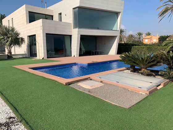 Foto 2 de Chalet en venta en avenida Del Cabo de 6 habitaciones con terraza y piscina