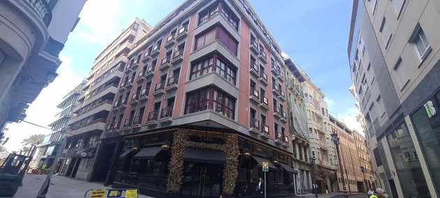 Foto 1 de Pis en venda a calle Bilbao de 3 habitacions amb garatge i balcó