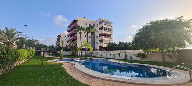Foto 1 de Venta de piso en calle Bahía Arenales de 2 habitaciones con terraza y piscina