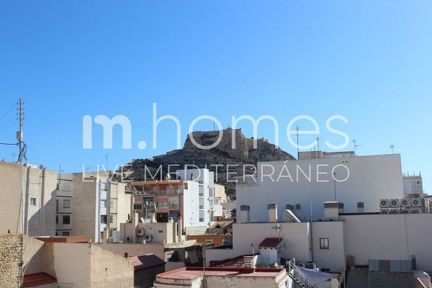 Foto 1 de Piso en venta en calle Susana Llaneras de 4 habitaciones con balcón y aire acondicionado