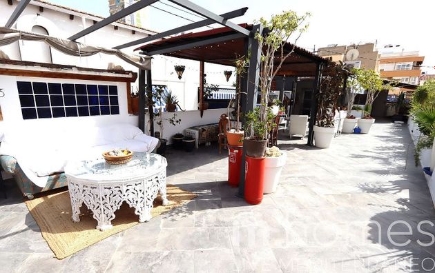 Foto 2 de Àtic en venda a calle Castaños de 2 habitacions amb terrassa i aire acondicionat