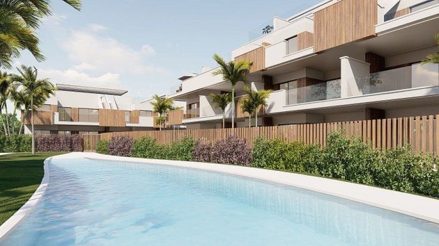 Foto 1 de Casa en venda a Zona Pueblo de 2 habitacions amb terrassa i piscina