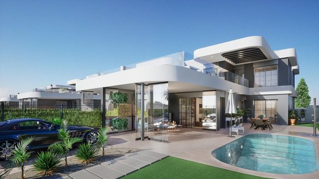 Foto 2 de Casa en venda a La Dorada - Rame de 3 habitacions amb terrassa i garatge