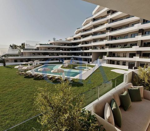 Foto 1 de Venta de piso en San Miguel de Salinas de 3 habitaciones con terraza y piscina