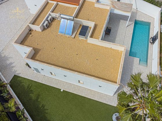 Foto 2 de Alquiler de chalet en L'Albir-Zona Playa de 4 habitaciones con piscina y aire acondicionado