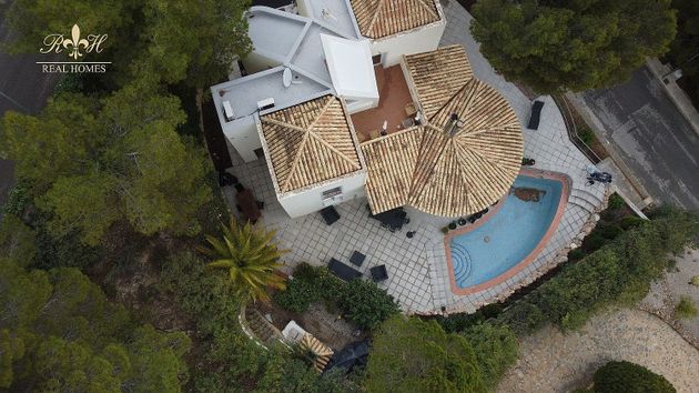 Foto 1 de Xalet en venda a Altea la Vella de 3 habitacions amb terrassa i piscina