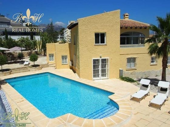 Foto 1 de Casa en alquiler en Nucia (la) de 6 habitaciones con terraza y piscina