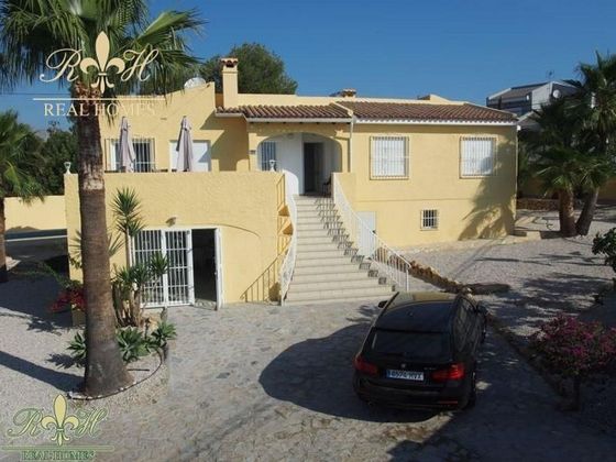 Foto 2 de Casa en lloguer a Nucia (la) de 6 habitacions amb terrassa i piscina