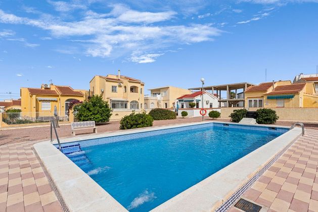 Foto 2 de Chalet en venta en calle Madrid de 4 habitaciones con terraza y piscina