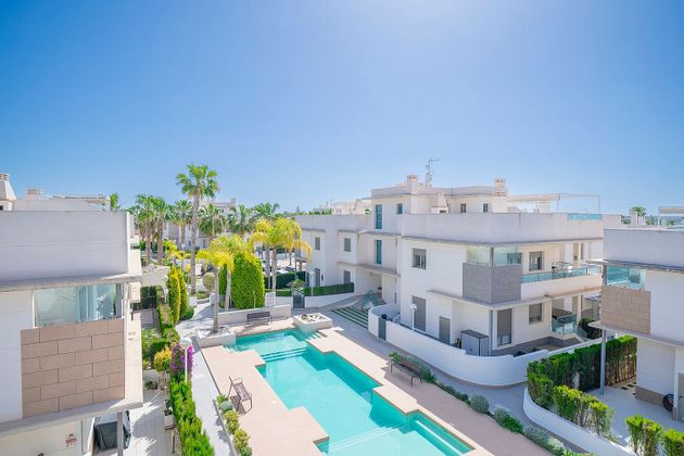 Foto 1 de Àtic en venda a avenida De Almería de 3 habitacions amb terrassa i piscina