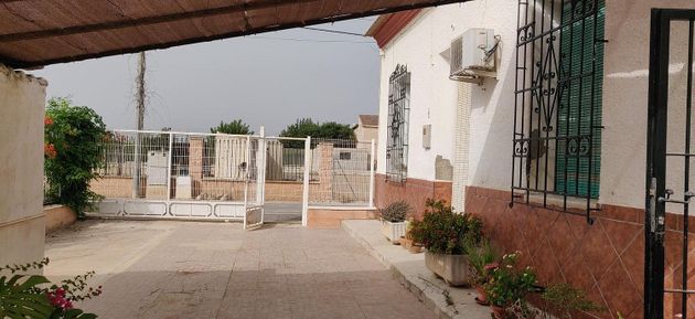 Foto 2 de Casa rural en venda a Orihuela ciudad de 3 habitacions amb garatge i aire acondicionat