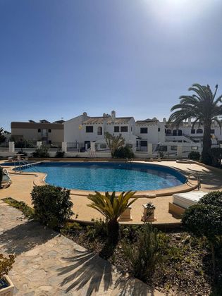 Foto 1 de Casa en lloguer a calle Del Ancla de 2 habitacions amb terrassa i piscina