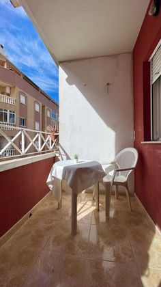 Foto 1 de Piso en venta en calle Villa Madrid de 2 habitaciones con terraza y piscina