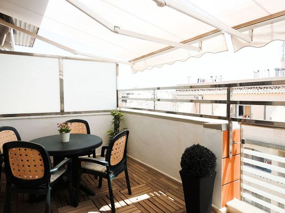 Foto 2 de Àtic en venda a Centro - Torrevieja de 3 habitacions amb terrassa i balcó