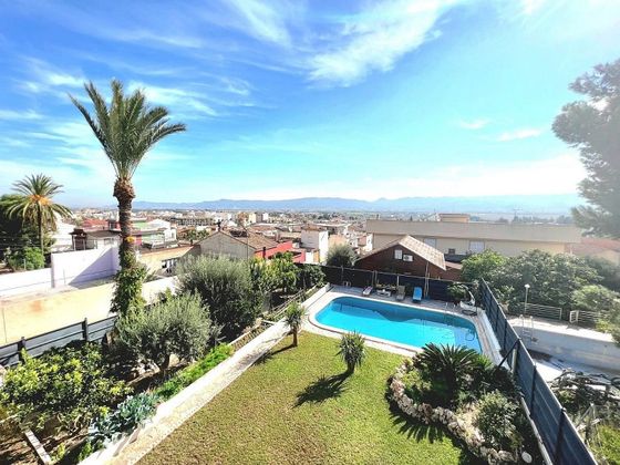 Foto 1 de Chalet en venta en Alcantarilla de 3 habitaciones con terraza y piscina