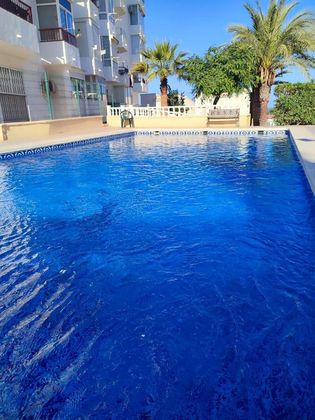 Foto 1 de Estudi en venda a Nueva Torrevieja - Aguas Nuevas amb terrassa i piscina